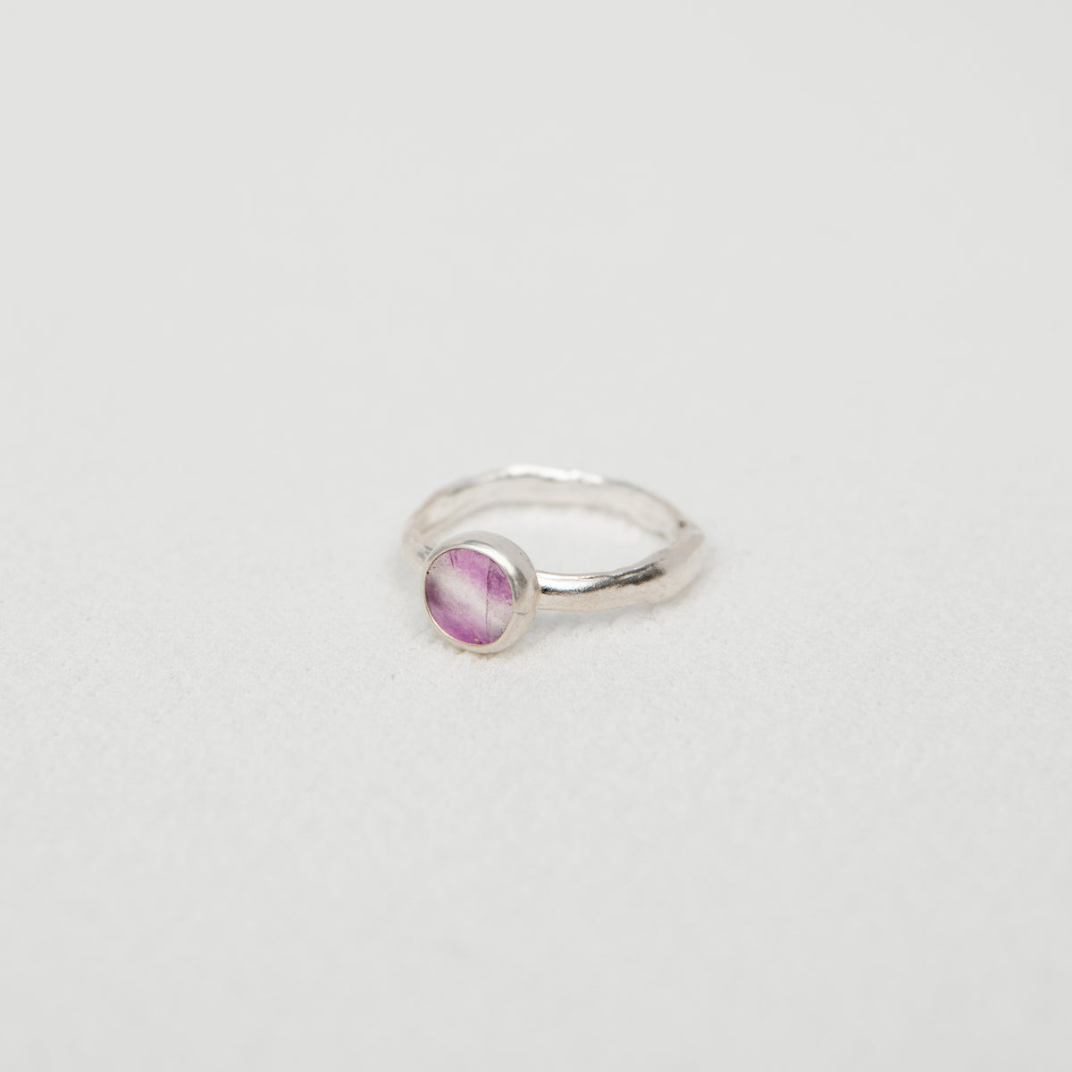 Anillo Amorfo Delgado Piedra Minimal