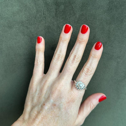 Anillo Granulado con Perla