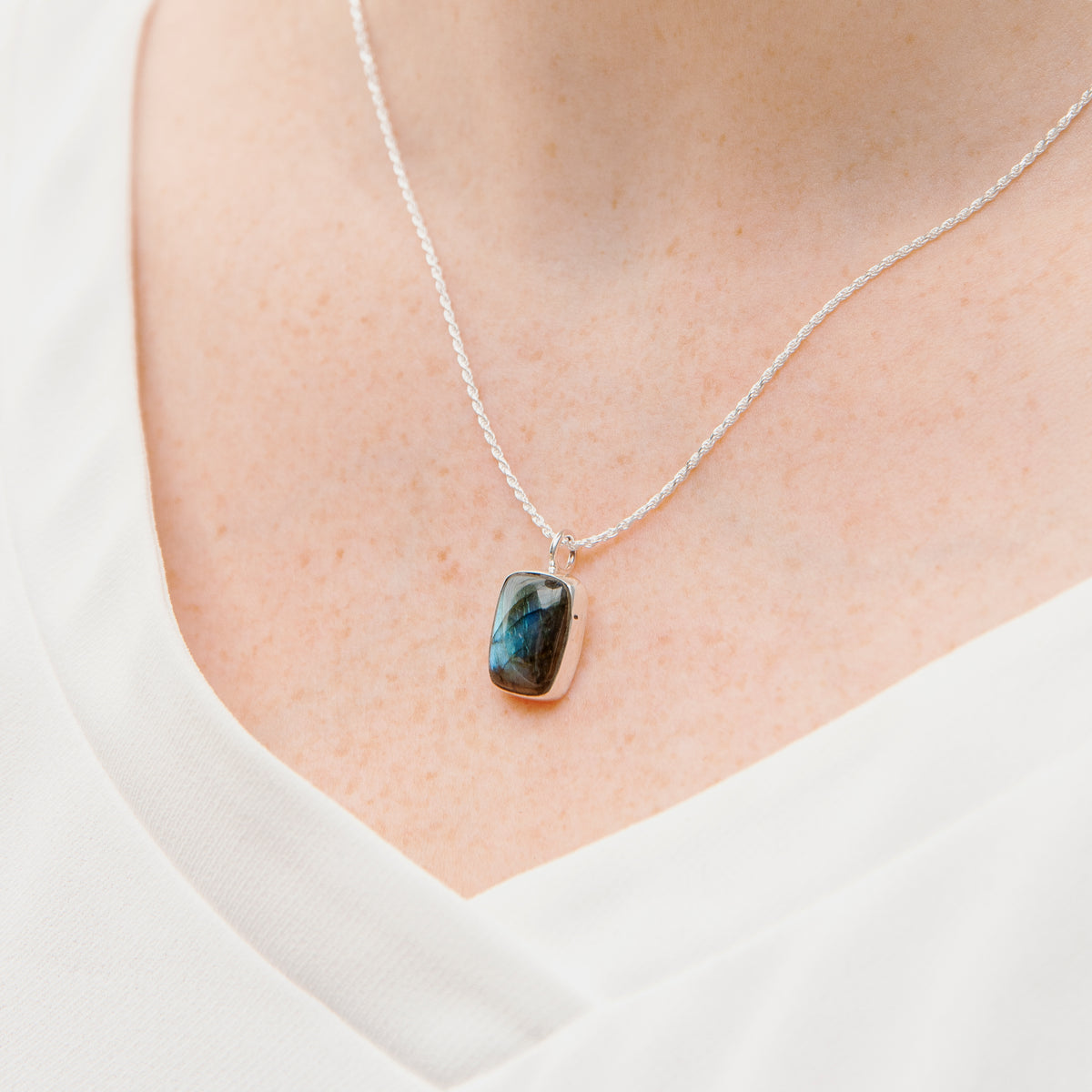 Dije Piedra Rectangular Mediana